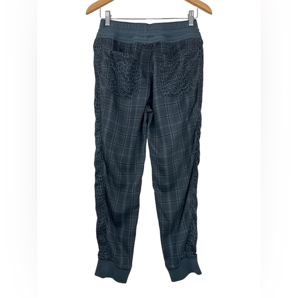 Anthropologie Nomad Joggers, Gray Plaid Leopard Print Travel Women’s Size XS - Picture 3 of 8